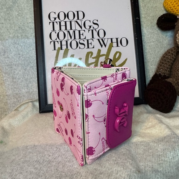 Juicy Couture Fuchsia and Light Pink Wallet with Heart Keychain - Picture 4 of 4